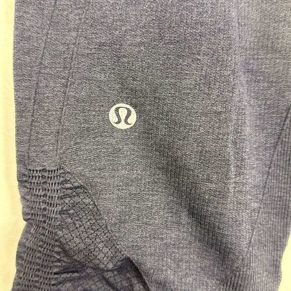 Lululemon Athletica Flow Crop Capri Leggings Side Ruched Size 6 - Picture 2 of 4